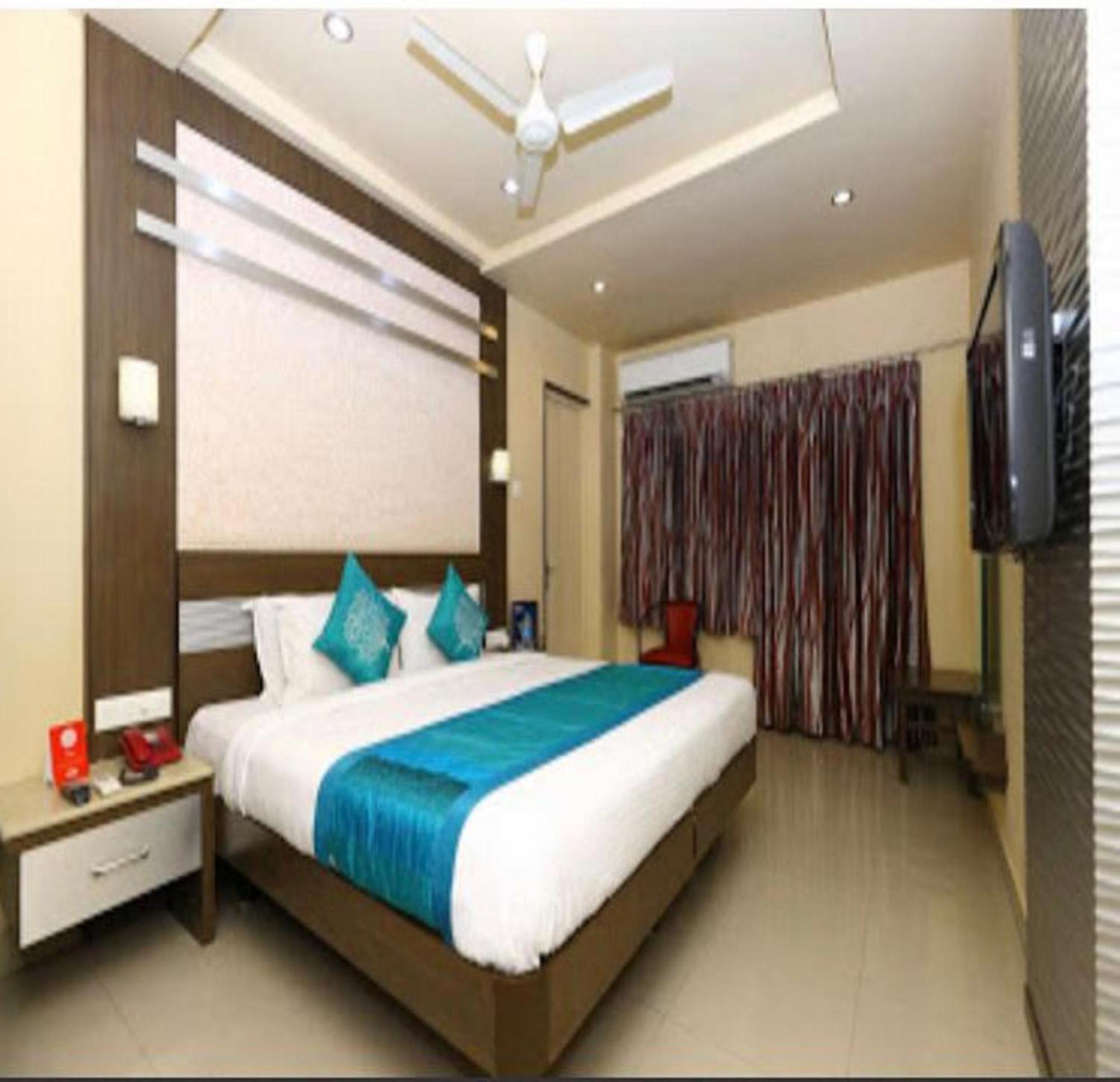 Navaratna Delight Coimbatore Esterno foto