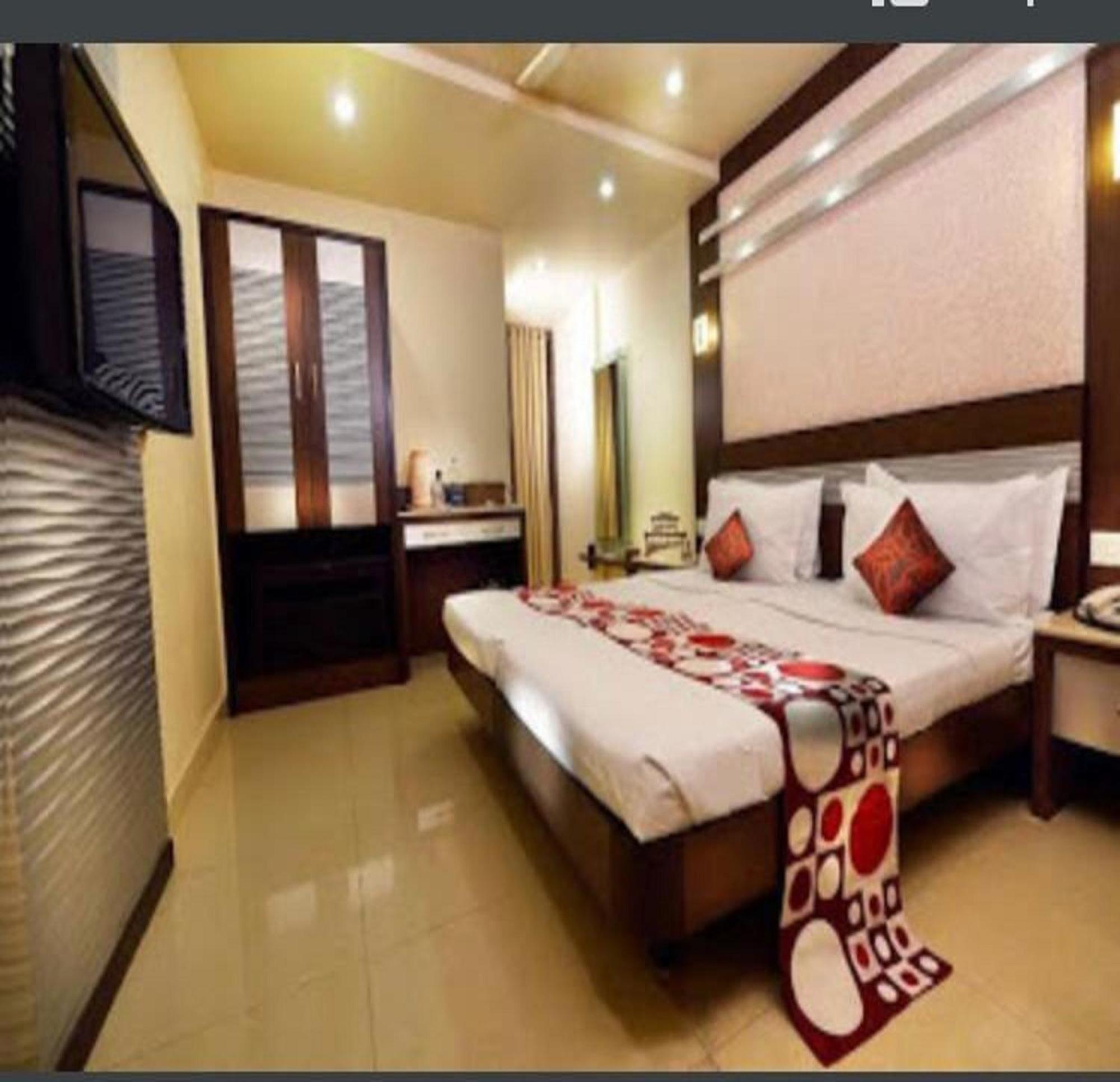 Navaratna Delight Coimbatore Esterno foto